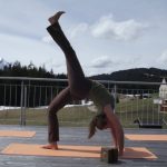 Yogalehrerin Verinika Rössl im Kransbach