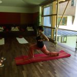 Fabiane Daberer als Yoga-Lehrerin