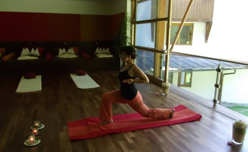 Fabiane-Daberer-als-Yoga-Lehrerin