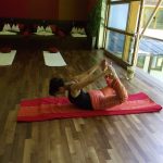 Fabiane Daberer als Yoga-Lehrerin