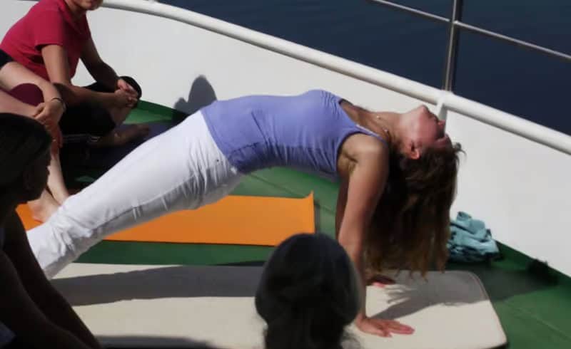 Yoga auf der MS Brombachsee