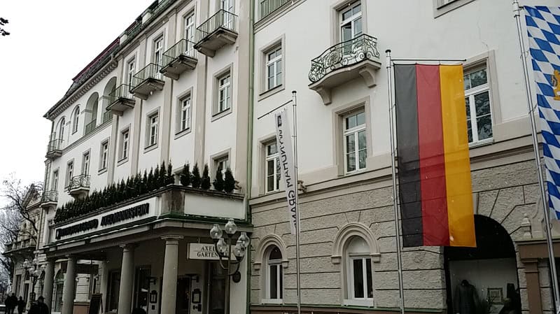 Verschneite Schneeschuhwanderung am PREDAX 1 Hotel Axelmannstein