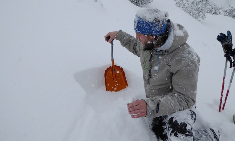Verschneite Schneeschuhwanderung am PREDAX 30 Lawinensuchübung