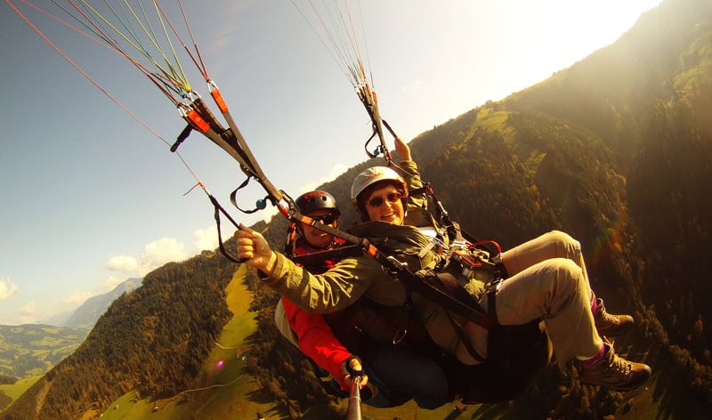 Frei wie ein Vogel in der Luft beim Tandemflug 32 Paragliding , ich darf steuern
