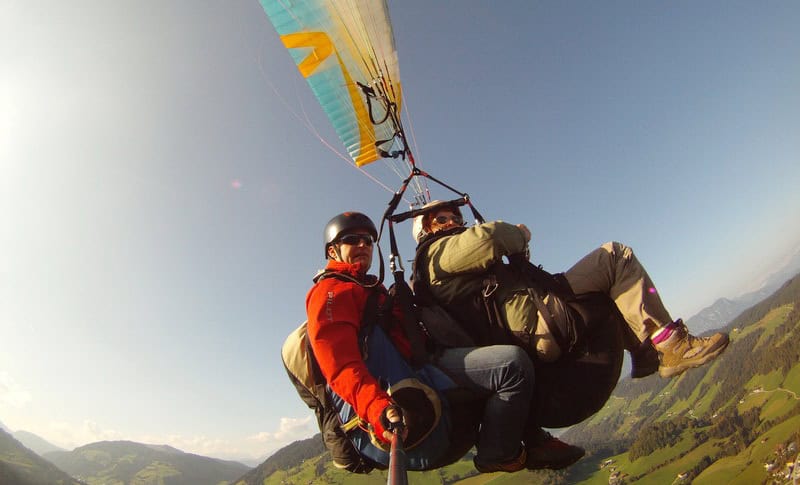 Frei wie ein Vogel in der Luft beim Tandemflug 40 Tandemflug