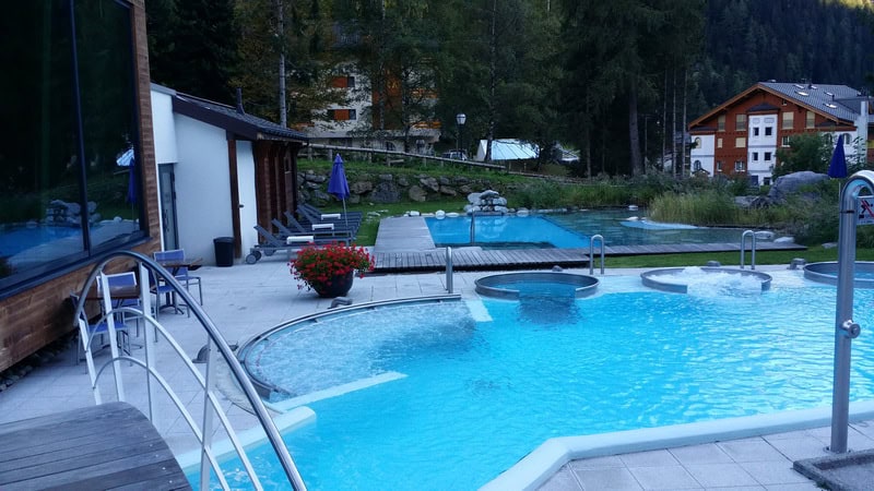 Le Bristol, Aussenbecken