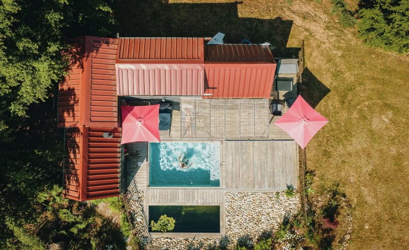 Der Wellnessbereich des Domaine de la Patte d’Oie ist inmitten der Natur gelegen, © Studio Intuive
