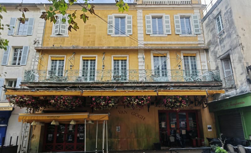 Traumhaft schöne Flusskreuzfahrt mit der Bijou du Rhône auf Saône und Rhône (Teil 2) 95 Arles, Café de la Nuit