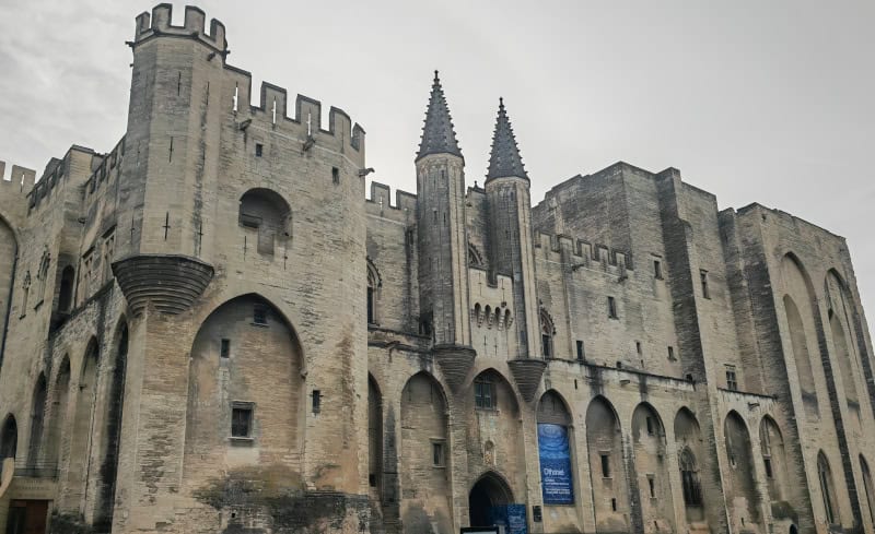 Traumhaft schöne Flusskreuzfahrt mit der Bijou du Rhône auf Saône und Rhône (Teil 2) 182 Avion