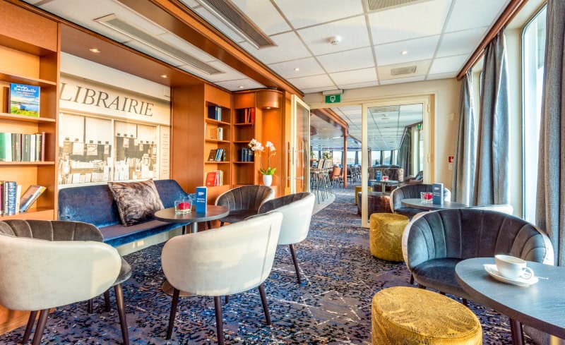 BIJOU DU RHÔNE, Bibliothek