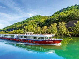 BIJOU DU RHONE 6 on Rhone river