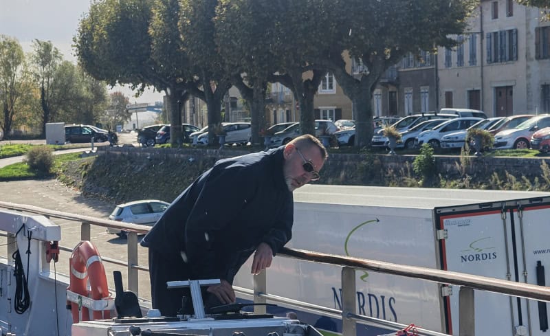 Bijou du Rhone, 1. Kapitän Thierry Ducout beim Anlegen