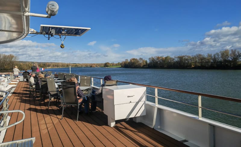 Bijou du Rhone, Sonnendeck