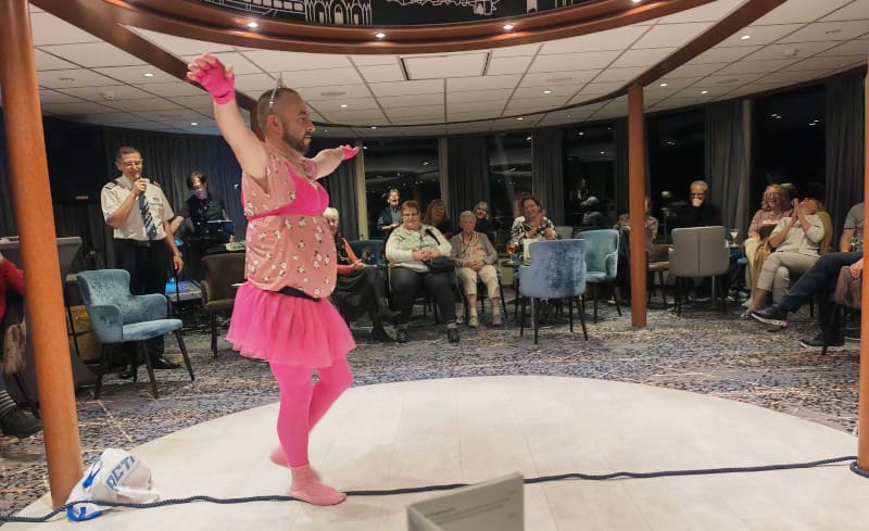 Bijou du Rhone, Crewshow