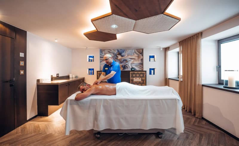 Schneesicheres Ski- und Wellnessarrangement de luxe im Hochfirst – The Luxury Mountain Resort 2 Hochfirst Wellness Beauty-Behandlungen