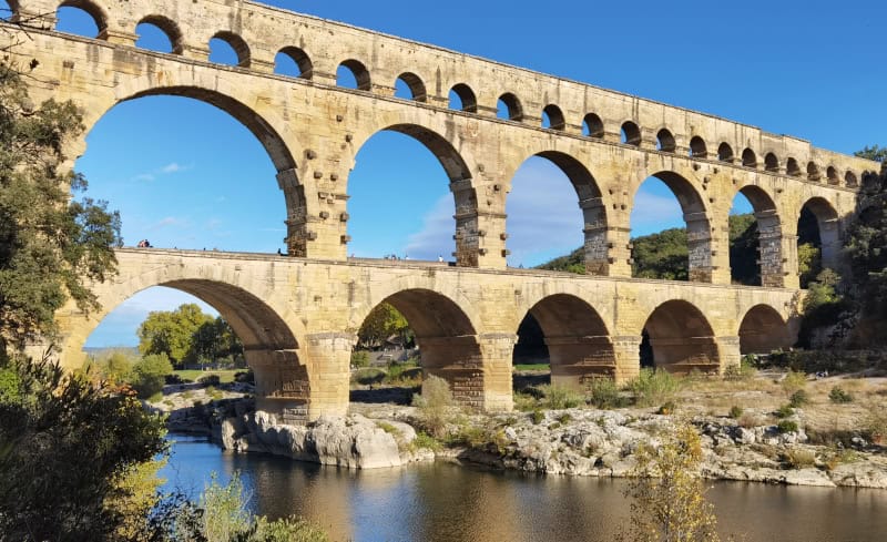 Traumhaft schöne Flusskreuzfahrt mit der Bijou du Rhône auf Saône und Rhône (Teil 2) 189 römischer Aquädukt Pont du Gard