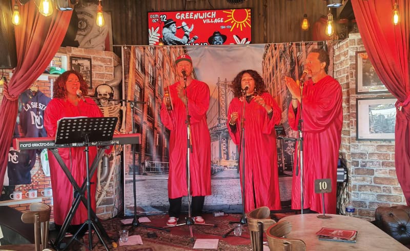 Traumhaft schöne Flusskreuzfahrt mit der Bijou du Rhône auf Saône und Rhône (Teil 2) 141 Saintes-Maries-de-la-Mer