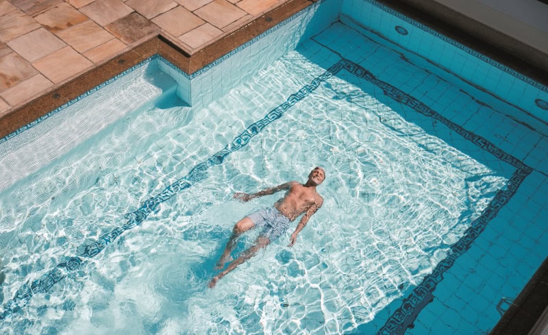 Luxus-Wellness-Auszeit in den Bergen in der Wellnessresidenz Schalber 8 Outdoor Poll (c)David Johansson, Wellnessresidenz Schalber