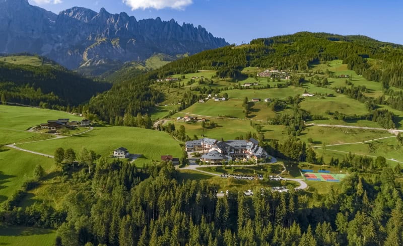 Mit Aldiana Urlaubsgefühle zwischen Meer und Bergen, die den Sommer prägen 2 Aldiana Hochkoenig Anlag