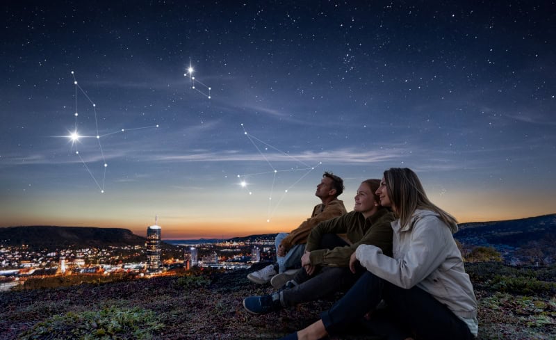 Kulturarena, Flussromantik und Festival unterm Sternenzelt - Sommerreisetipp Jena 2 Erwachsene Planetarium quer final Roman Möbius