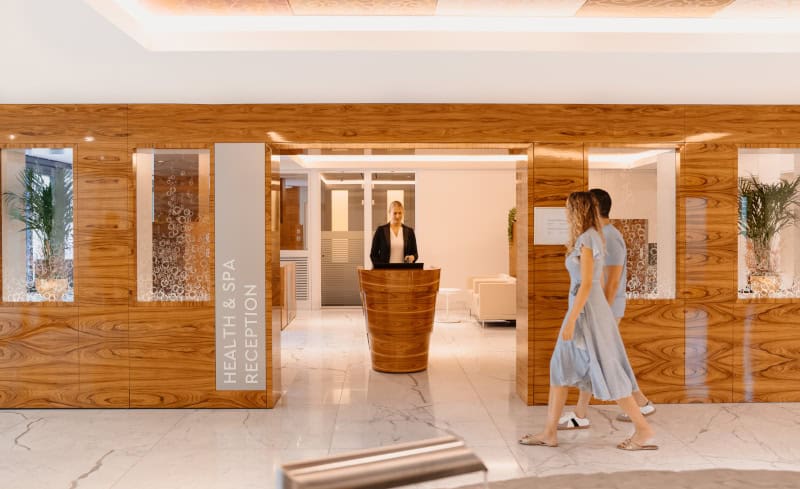 Signature Longevity – Medizin, die Zukunft gestaltet im Tamina Health Center 5 Grbr tahc Health Reception