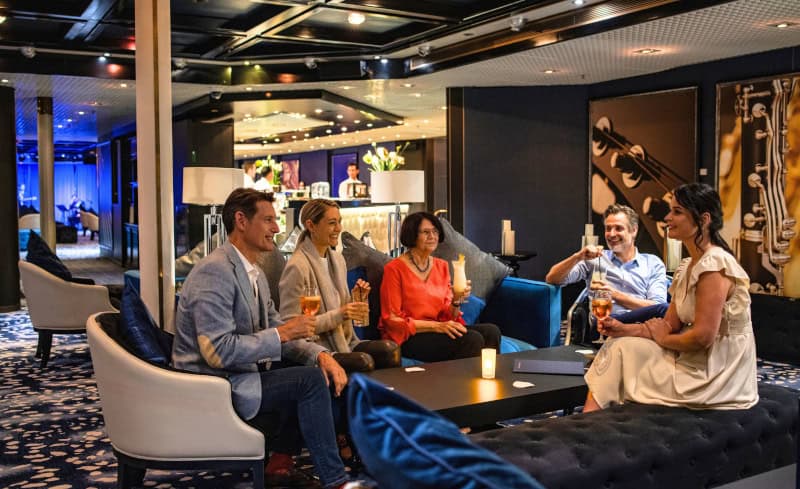 nicko cruises kooperiert mit der Kennenlern-App Meet5 - Gemeinsam mehr erleben 1 Kennenlernen an Bord