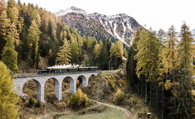 Weihnachten auf Schienen für Groß und Klein mit der Rhätische Bahn 4 G 3/4 11